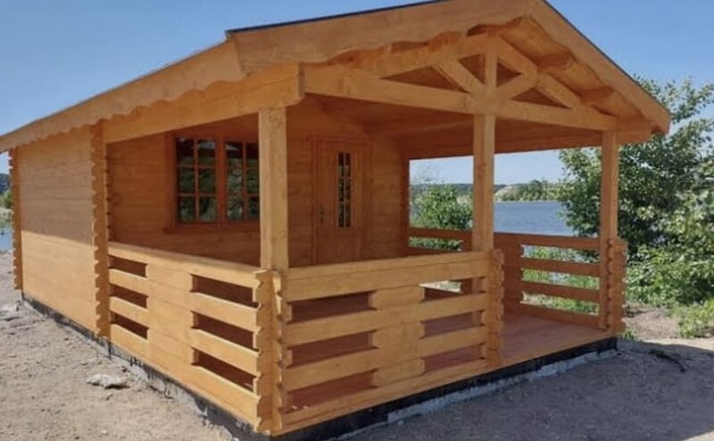 Executam case din lemn,